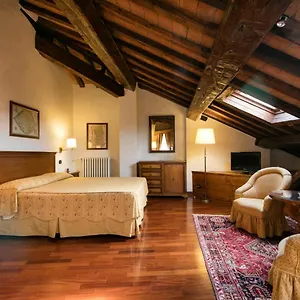 Delle Notarie 4*, Reggio Emilia Italia